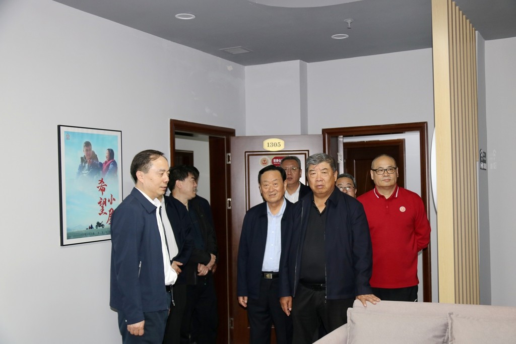 1744678158895792.jpg IMG_5153.JPG